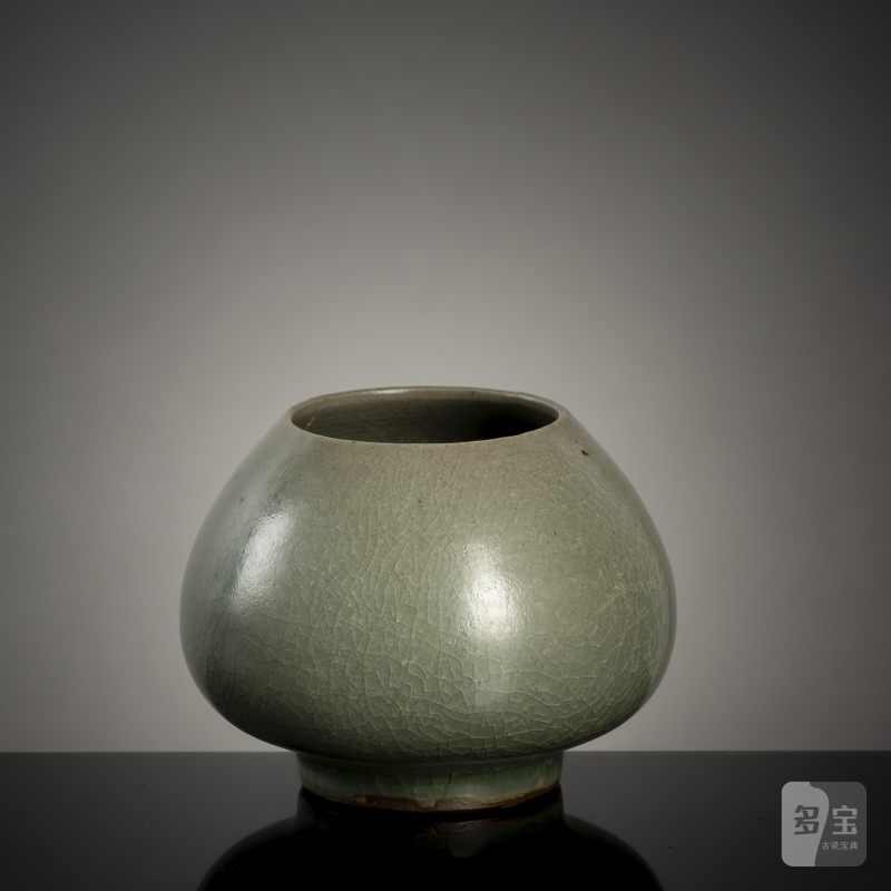 A Lotus bud Longquan vase with crackled celadon glaze